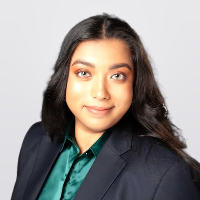 Dayna from the Smile team